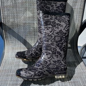 Bootsi Tootsi Lacy Rain Boots